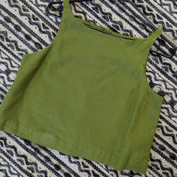 GAP Green Boxy Crop Tank Top - Picture 1 of 11